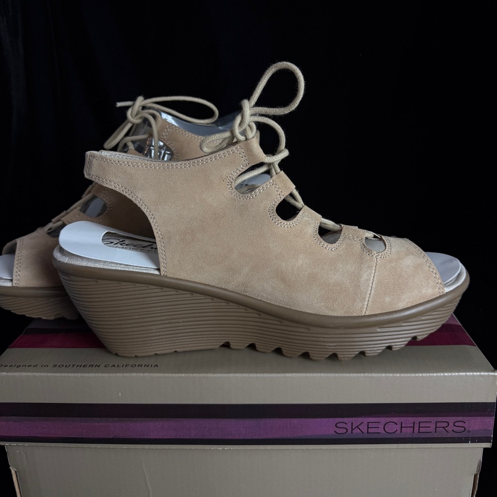 Skechers Parallel Ghillie Up Wedge Sandals – Women’s Size 8 – Natural Suede